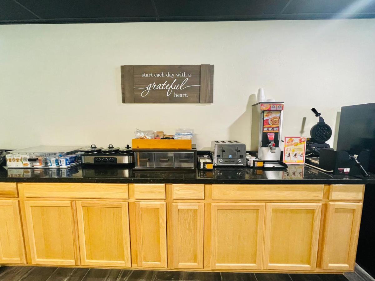 Fairbridge Inn & Suites Cuero Εξωτερικό φωτογραφία